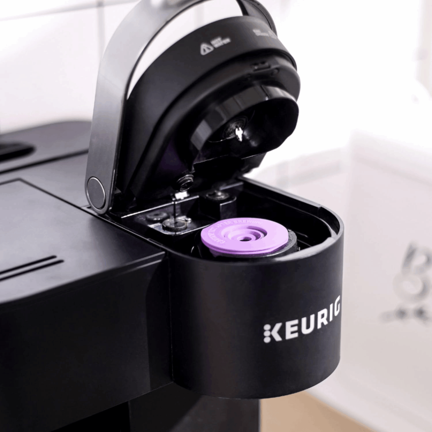 Reusable K Cups filter pod in Keurig machine. Replacement for Keurig K-Cups for 1.0 & 2.0 brewers.
